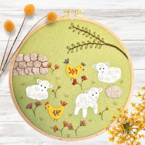 🎀 Sale! Playing in the Meadow Appliqué Hoop Craft Kit