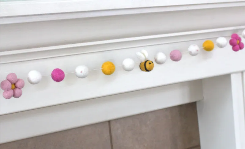 Bumble Bee & Daisy Felt Garland- Pink, Golden Yellow, White