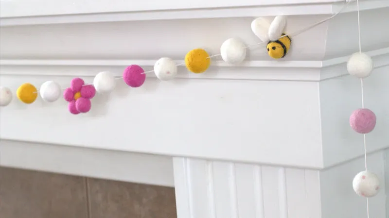 Bumble Bee & Daisy Felt Garland- Pink, Golden Yellow, White