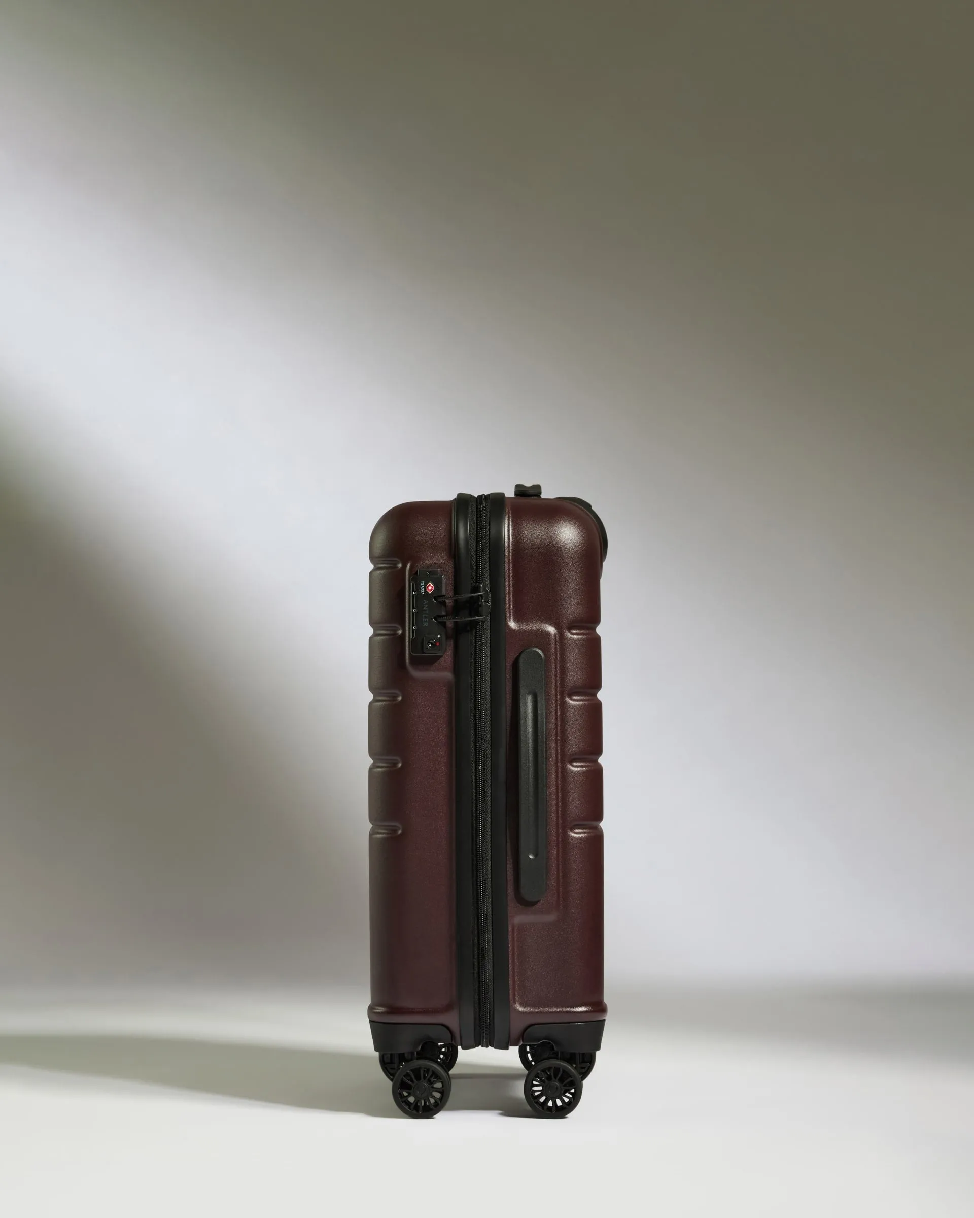 Cabin Suitcase in Cedar Brown - Logo