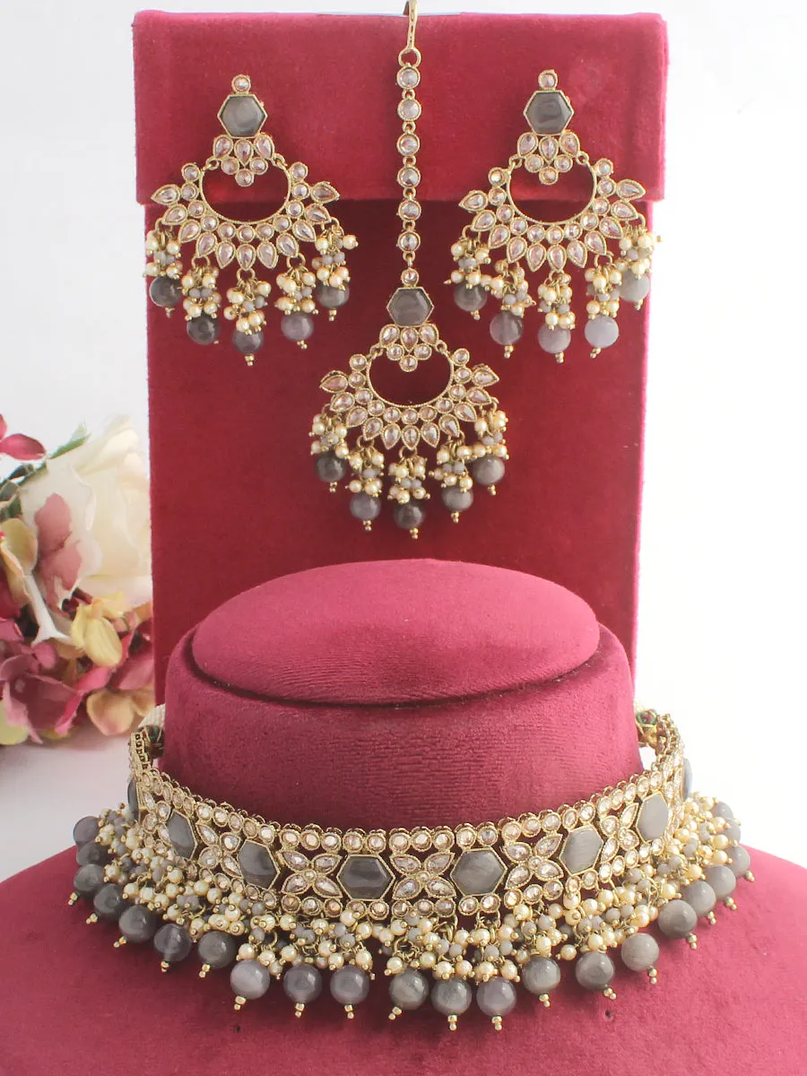 Chitra Necklace Set