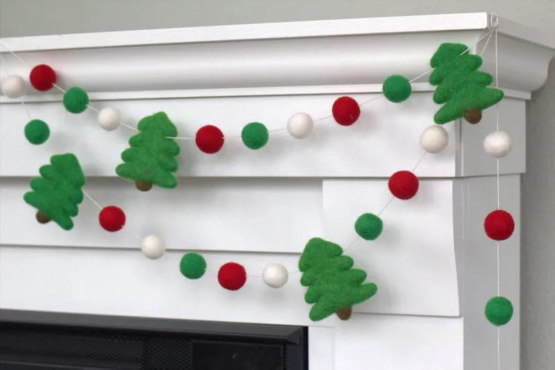 Christmas Tree Felt Garland- Red, Kelly Green, White