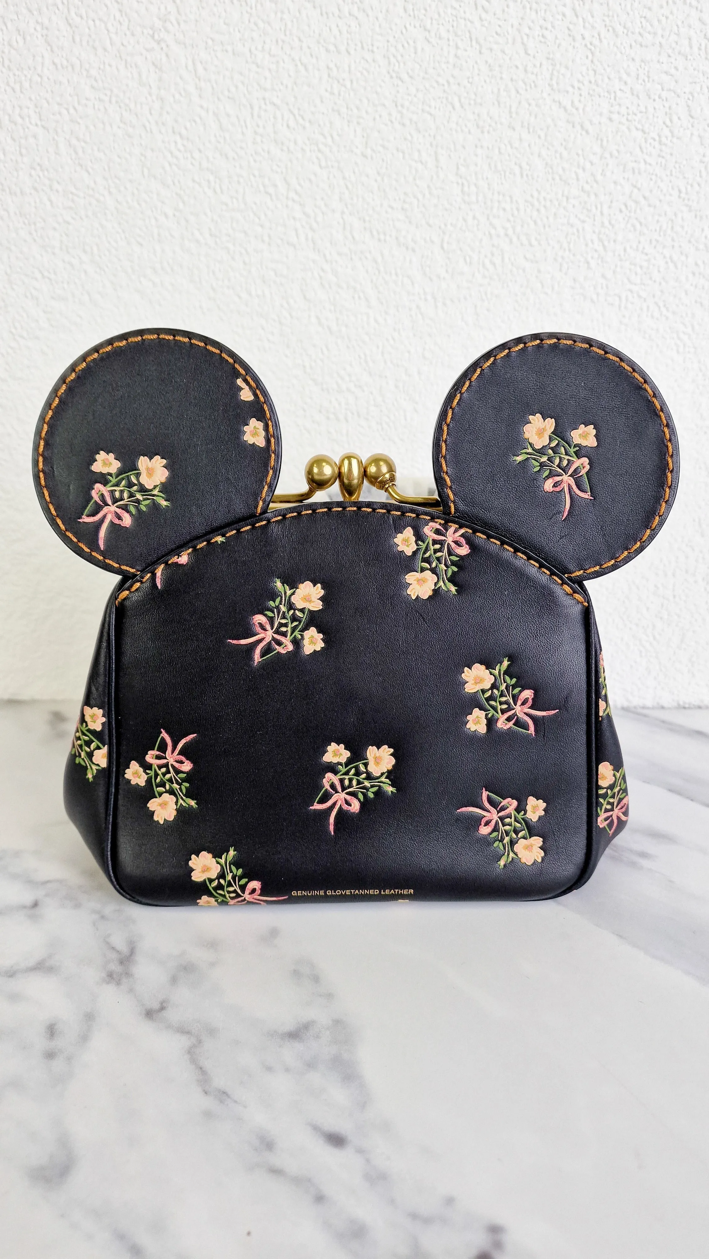 Disney x Coach 1941 Minnie Mouse Kisslock Satchel in Smooth Black Leather With Floral Bow - Handbag - Coach 69179