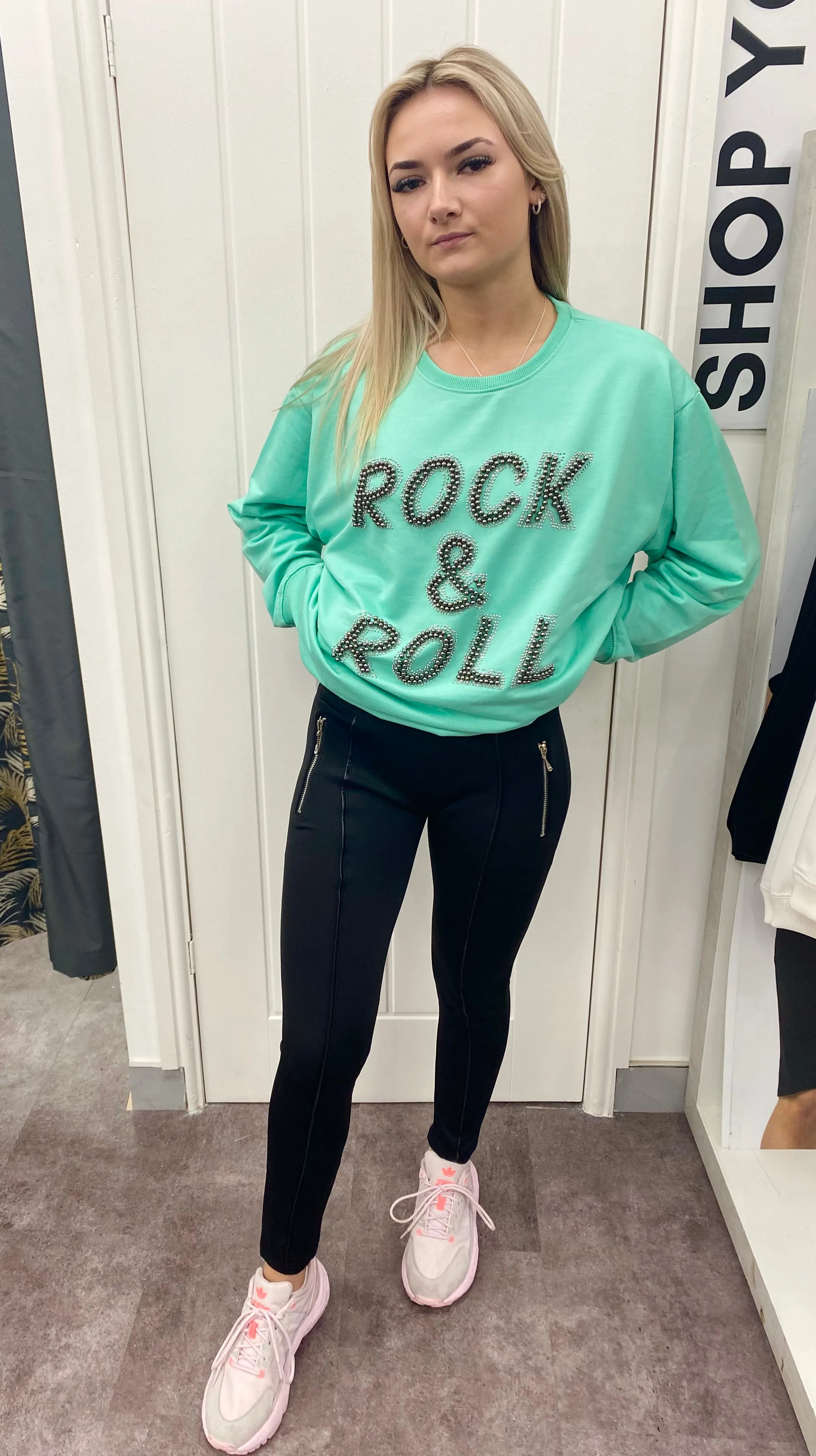 FETIVAL STUDDED ROCK & ROLL SWEAT SHIRT