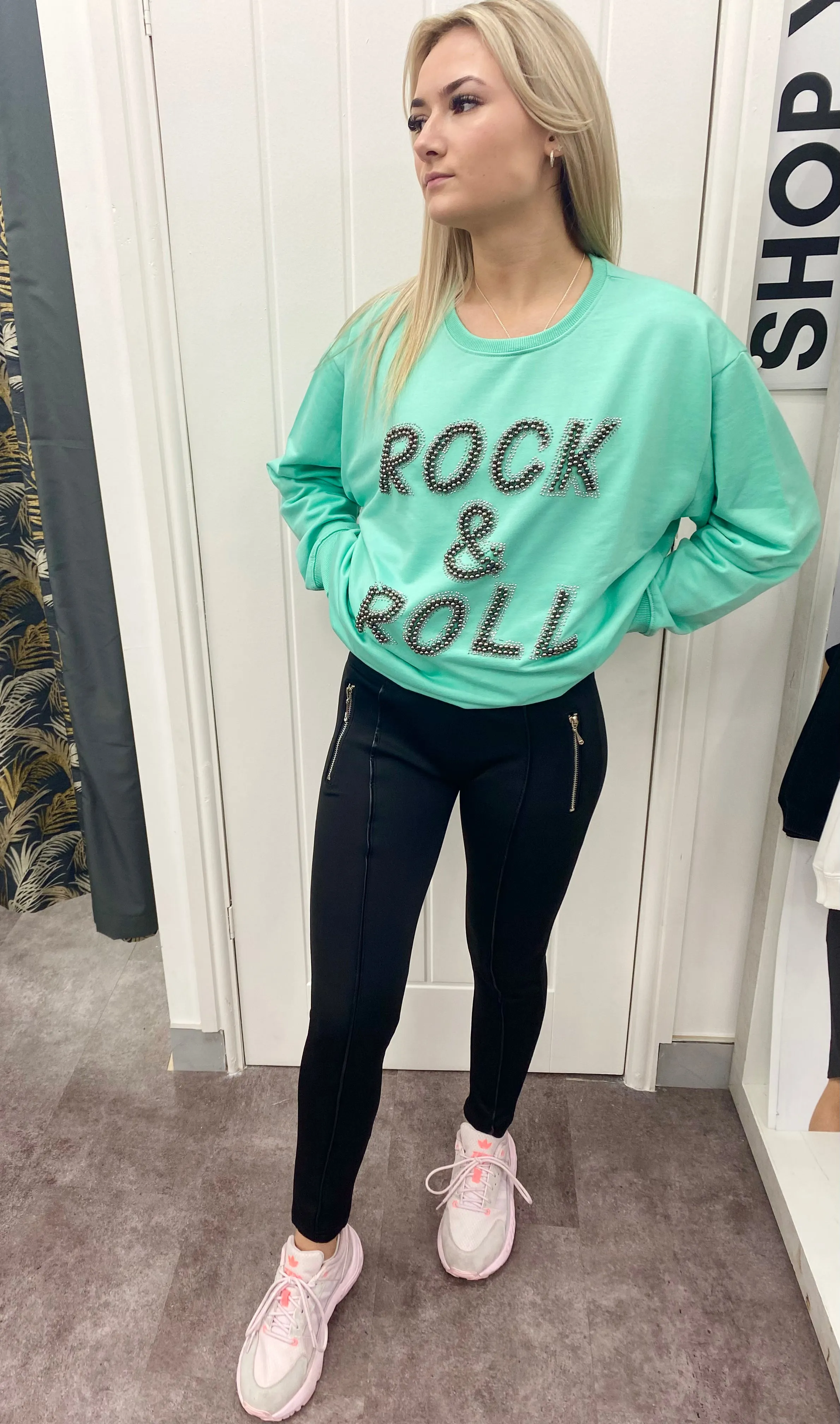 FETIVAL STUDDED ROCK & ROLL SWEAT SHIRT