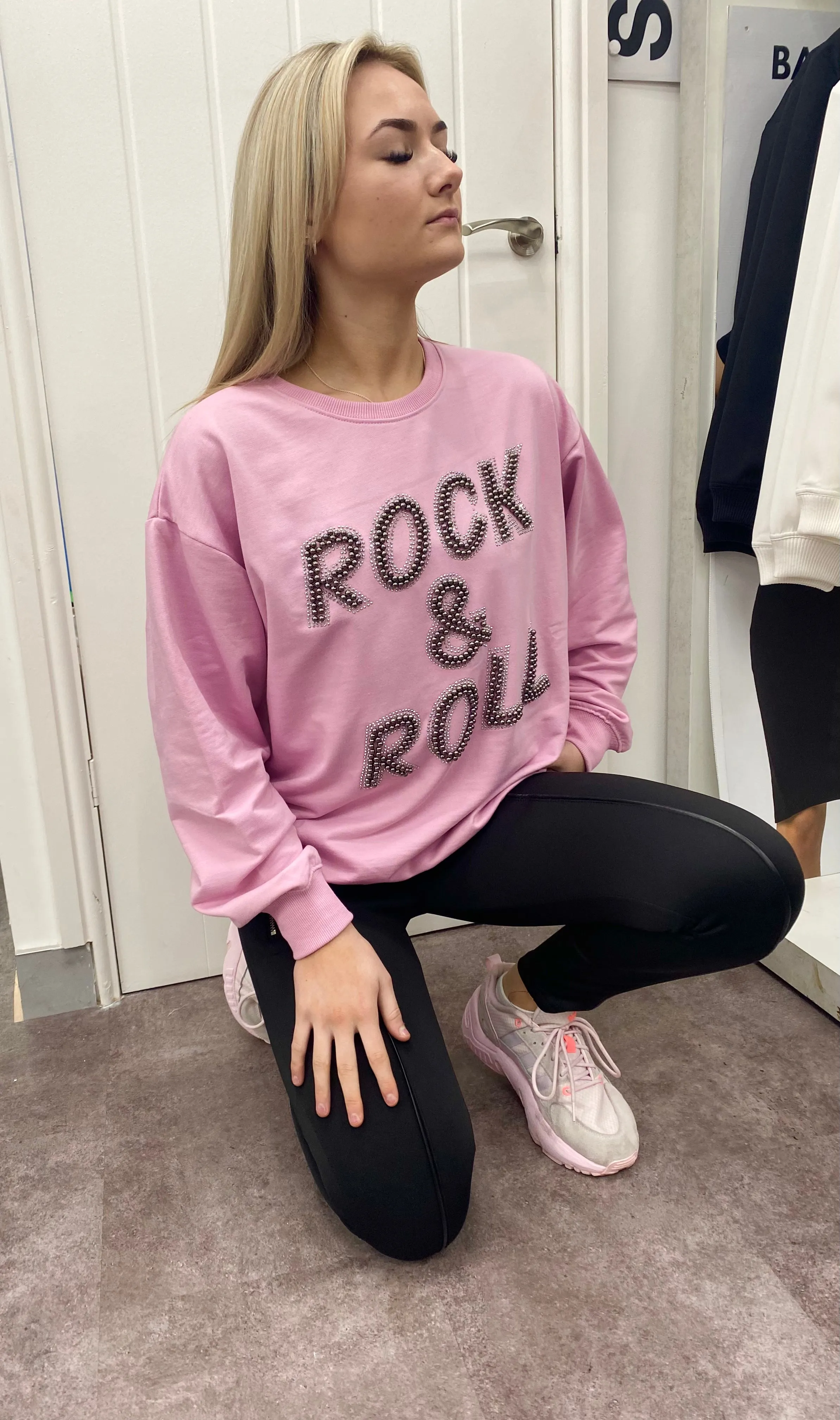 FETIVAL STUDDED ROCK & ROLL SWEAT SHIRT