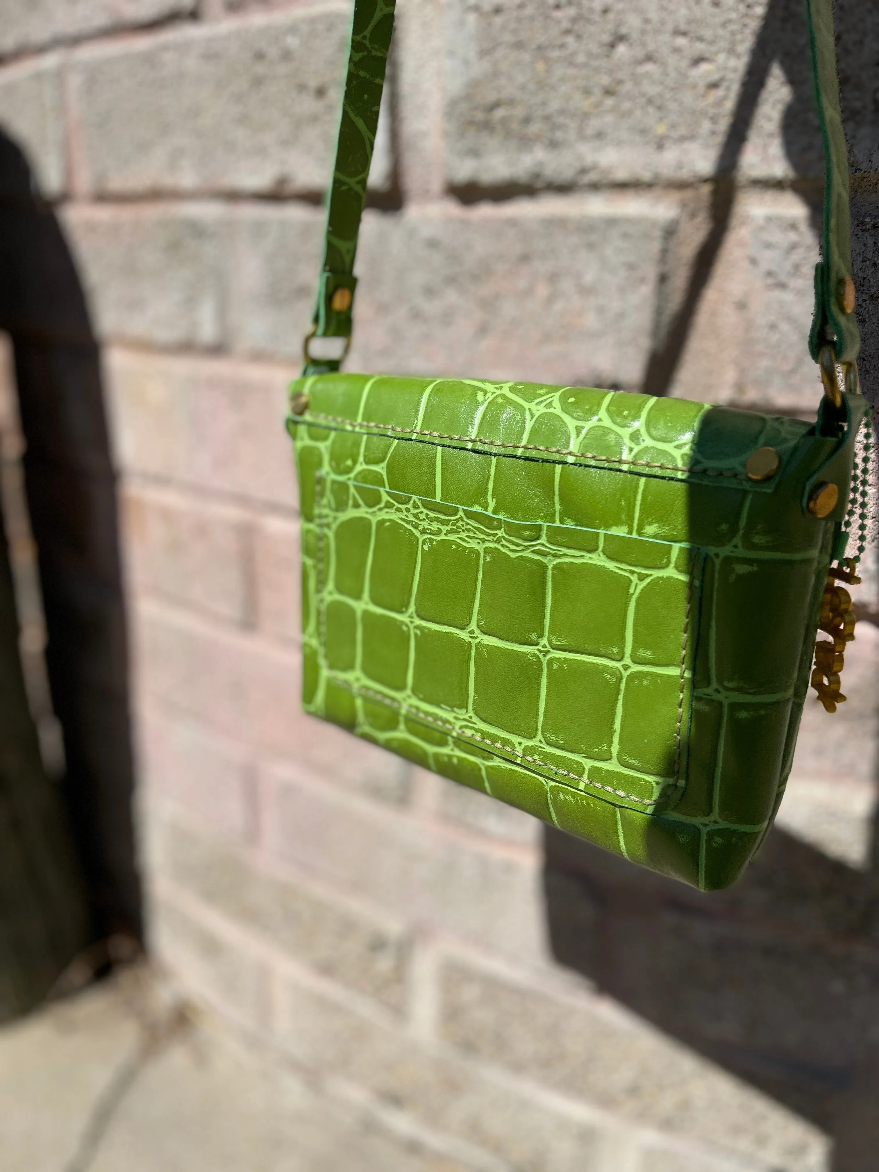 Green Jumbo Croc Embossed  Leather Small Crossbody Flap Messenger Bag