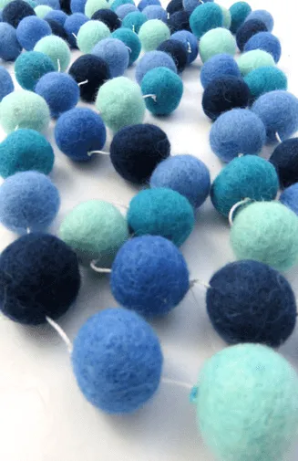 Handfelted Ball Garland - Natural