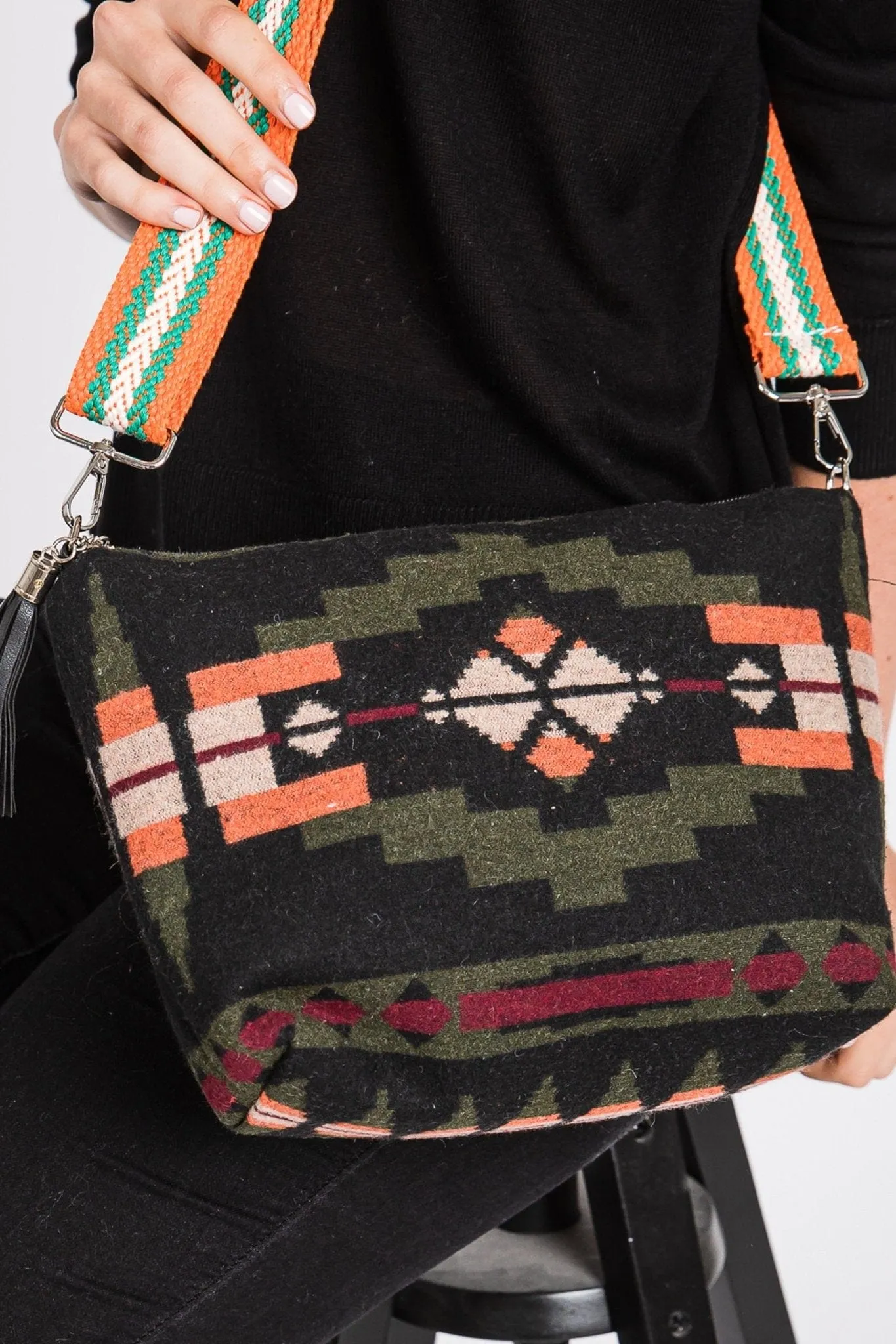 MB0194 Jazmin Felt Aztec Crossbody Bag With Tassel