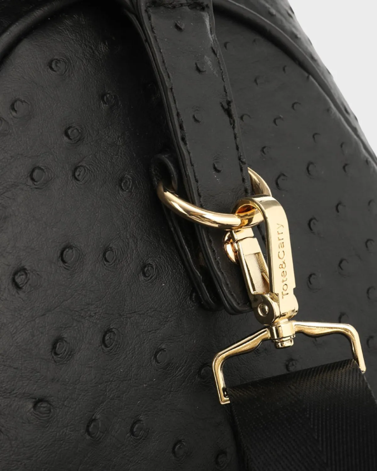 Ostrich Duffle Bag in Black