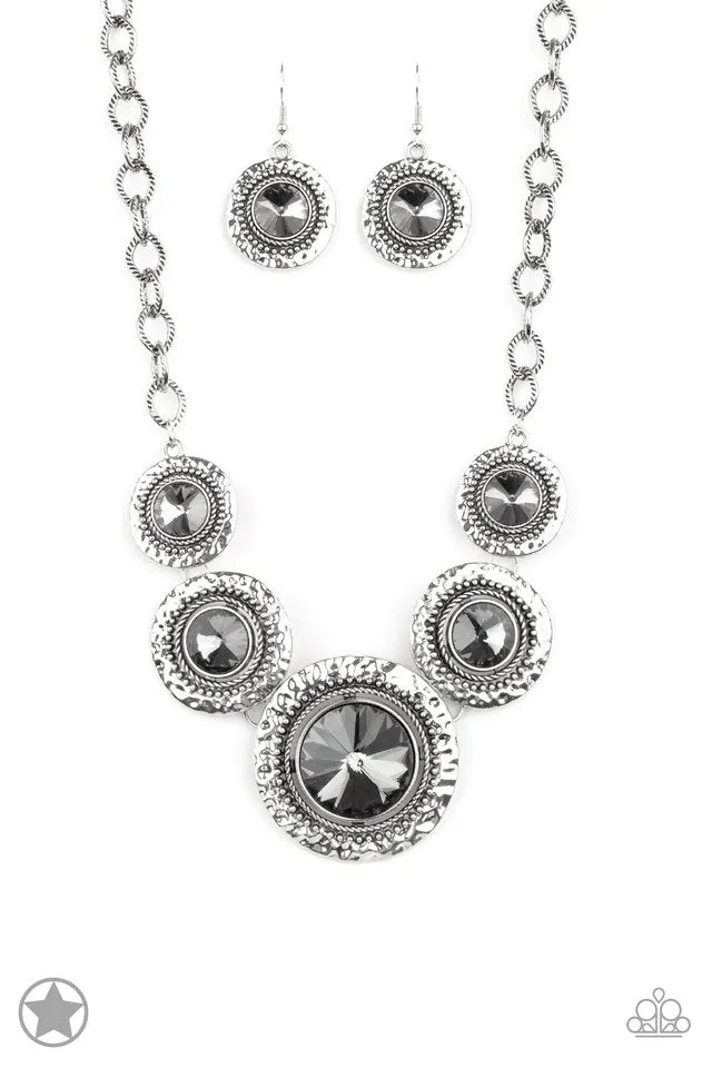 Paparazzi Global Glamour Necklace Silver