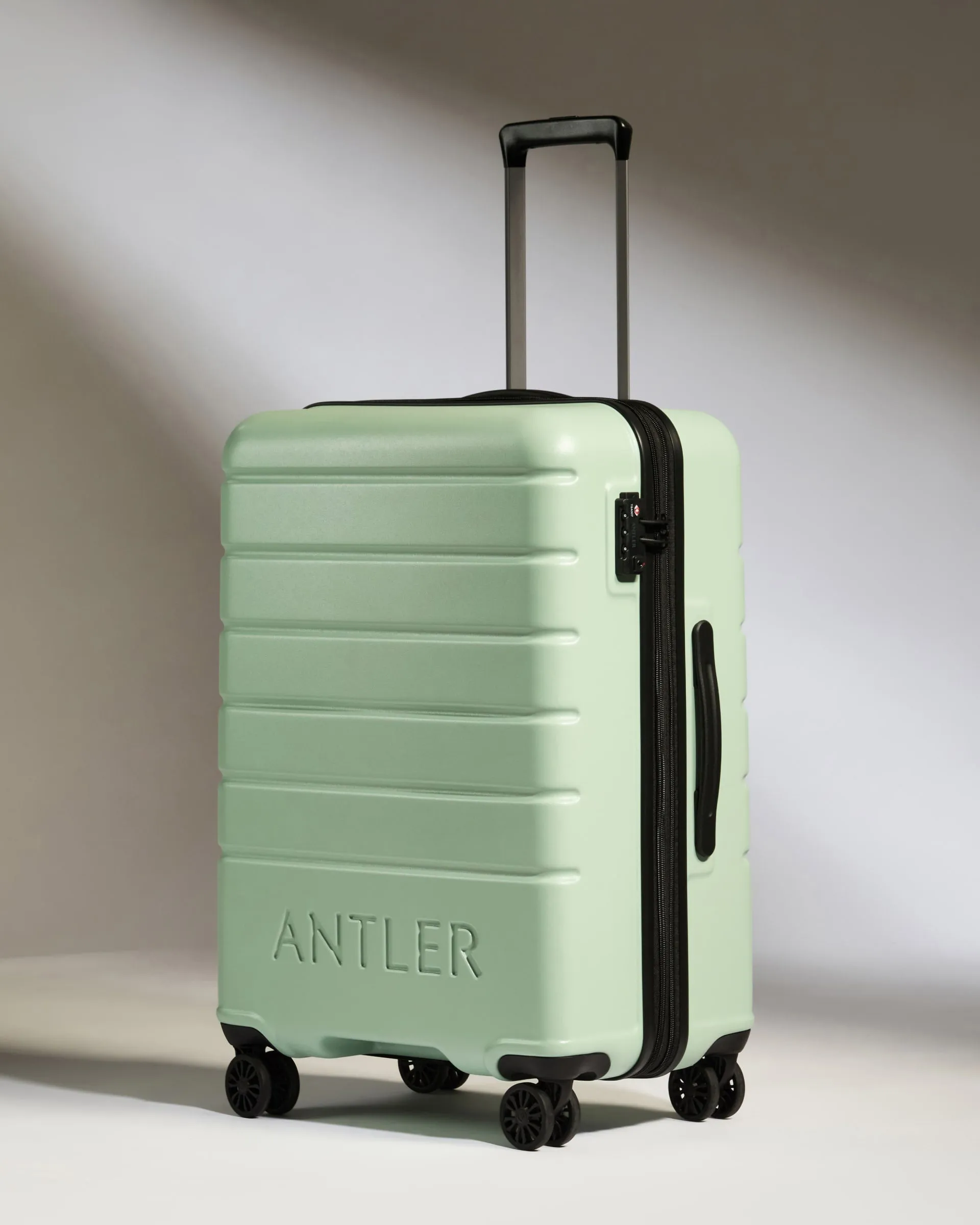 Suitcase Set in Aspen Green - Logo