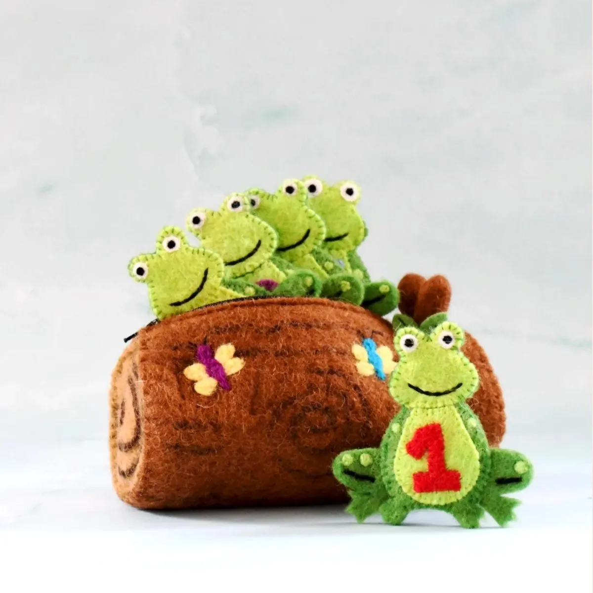 Tara Treasures | 5 Little Speckled Frogs With Log Bag Finger Puppet Set