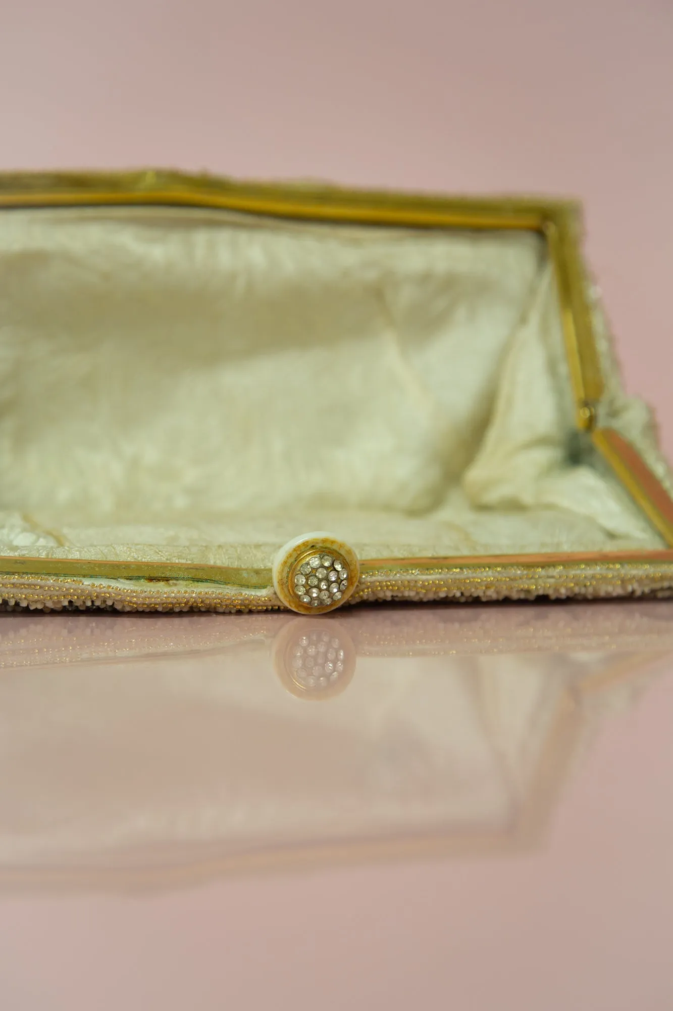 Vintage 1930s Beaded Ivory and Gold Clutch Bag